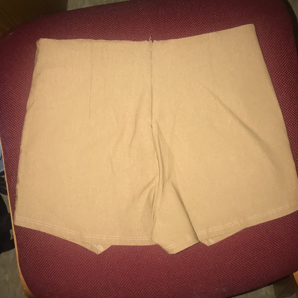 Envelope Skort - Picture 3 of 6